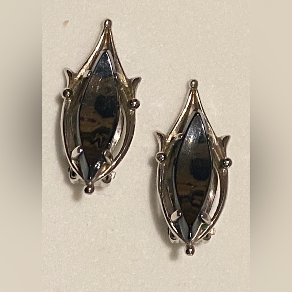 Vintage Whiting And Davis Clip On Earrings Hematite Silver Tone Jewelry Signed